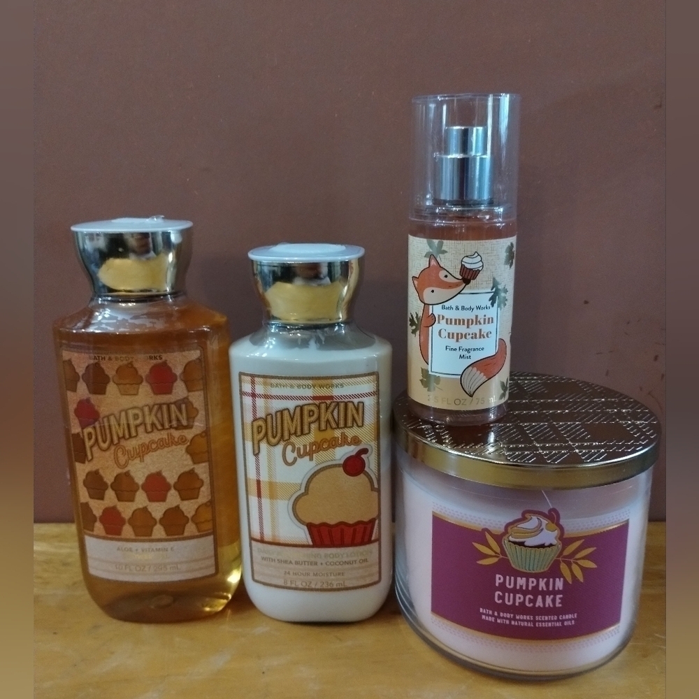 Bath & Body Works Pumpkin Cupcake Bundle Lotion Shower Gel Mist Candle NEW